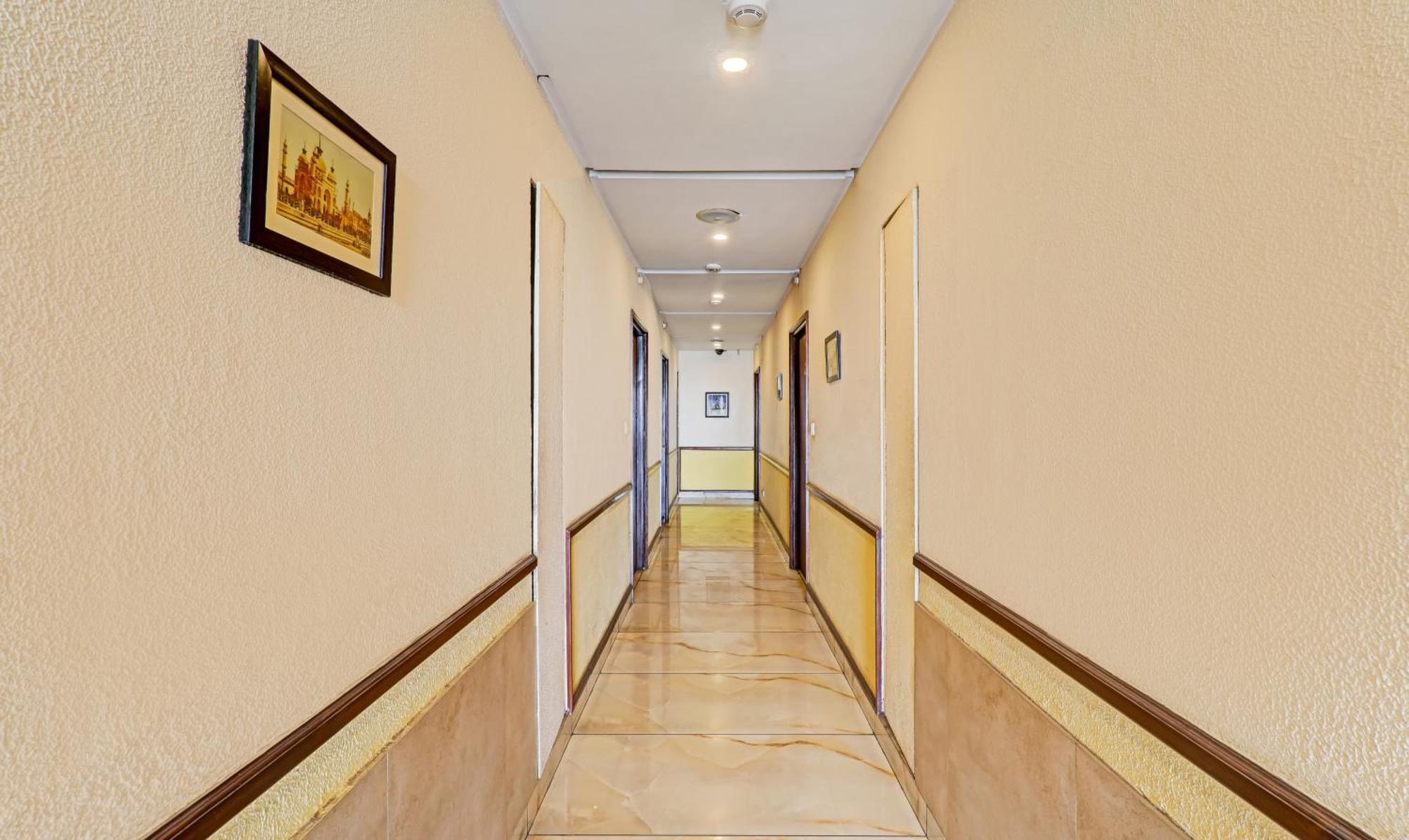 Hotel Treebo Edesia 3*