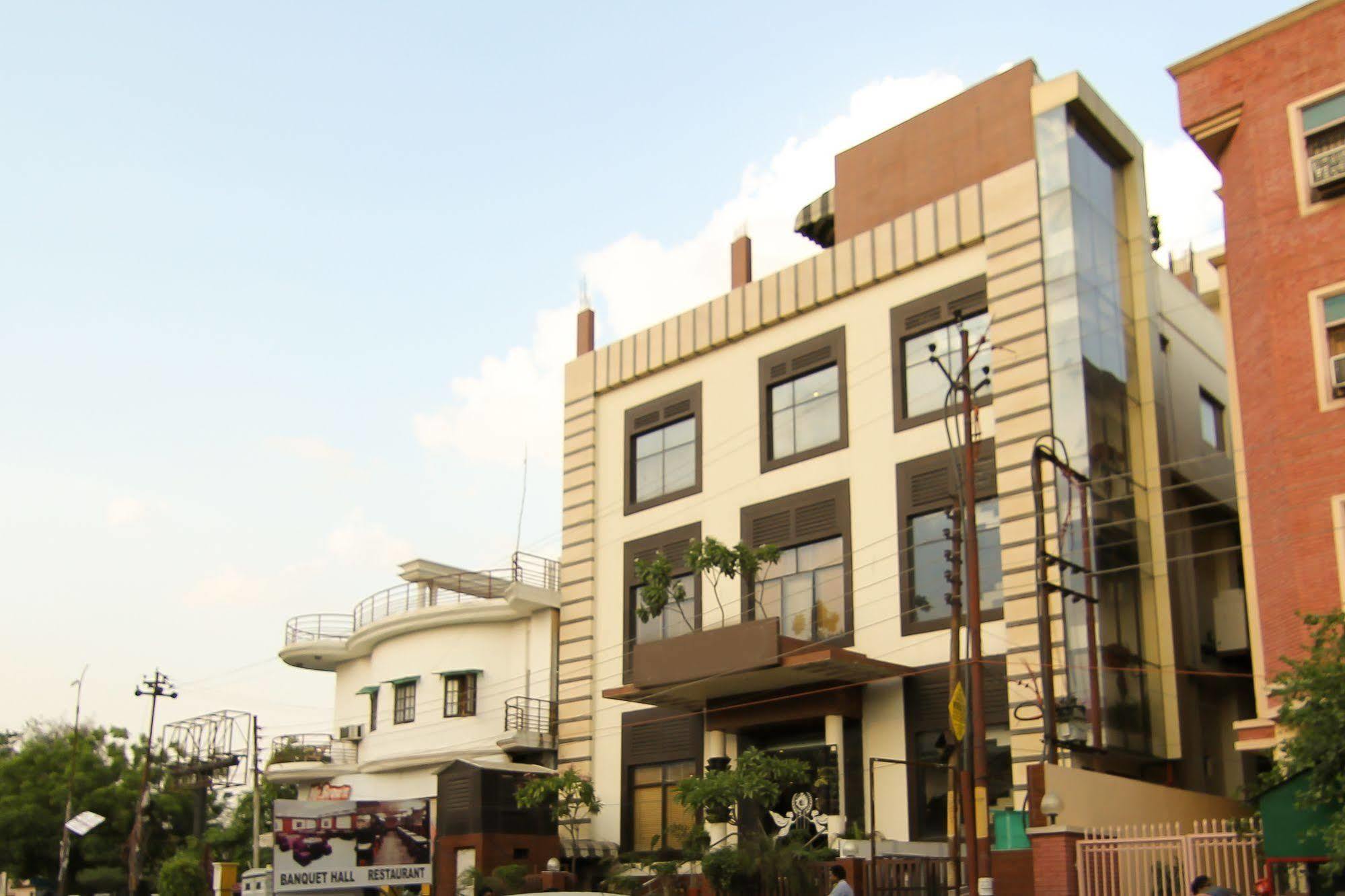 Treebo Edesia Hotel