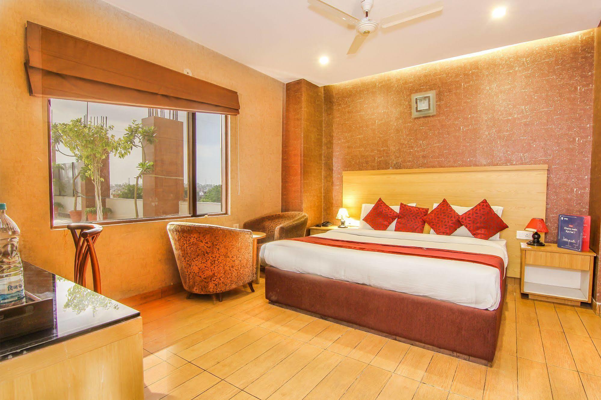 Treebo Edesia Hotel 3*